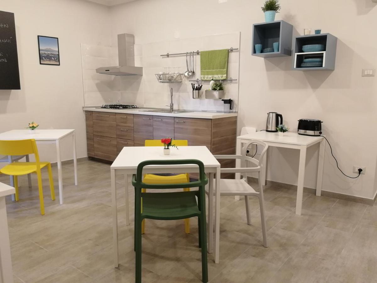 לינה וארוחת בוקר נאפולי Casa Sanni מראה חיצוני תמונה