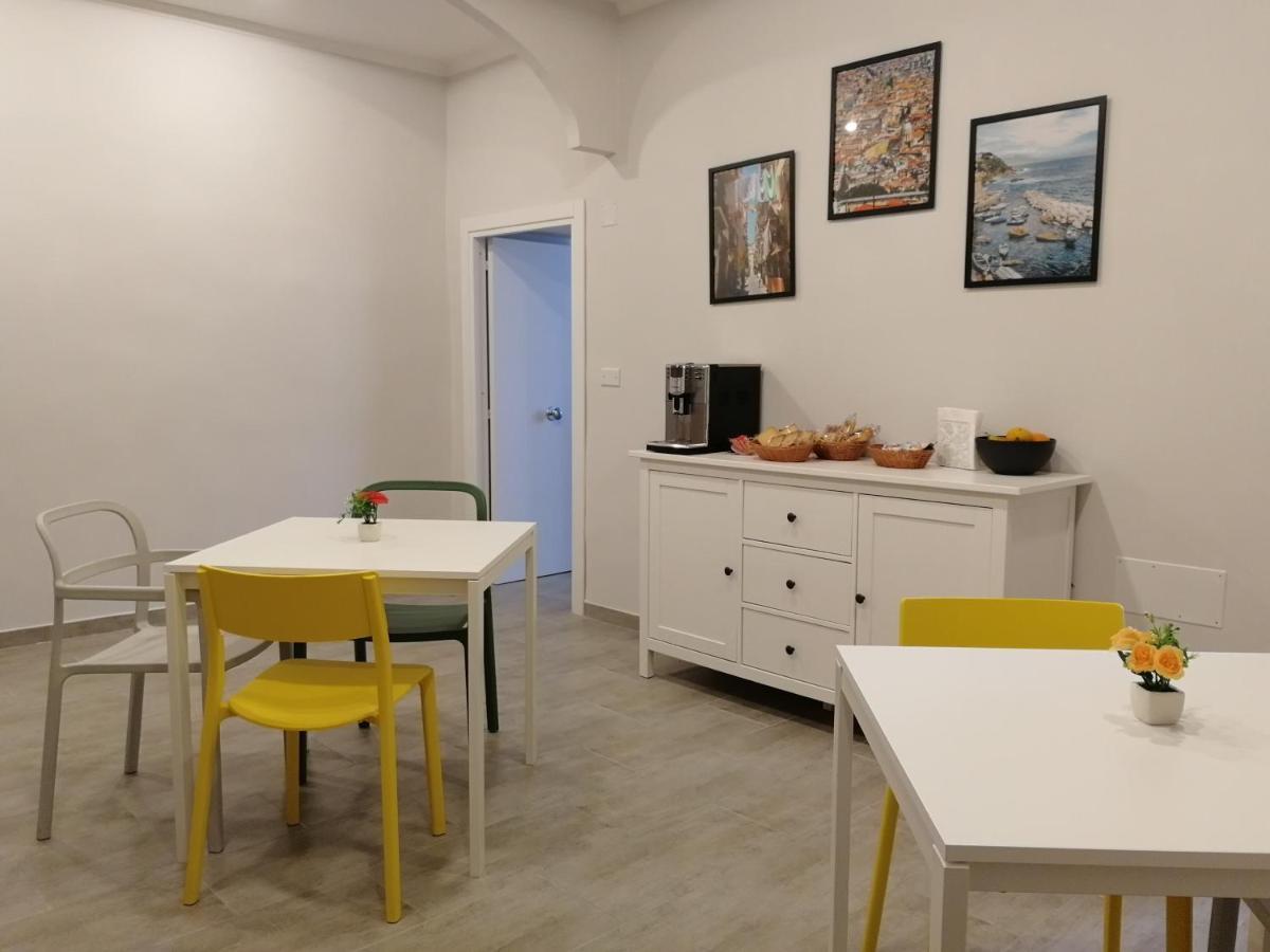 לינה וארוחת בוקר נאפולי Casa Sanni מראה חיצוני תמונה