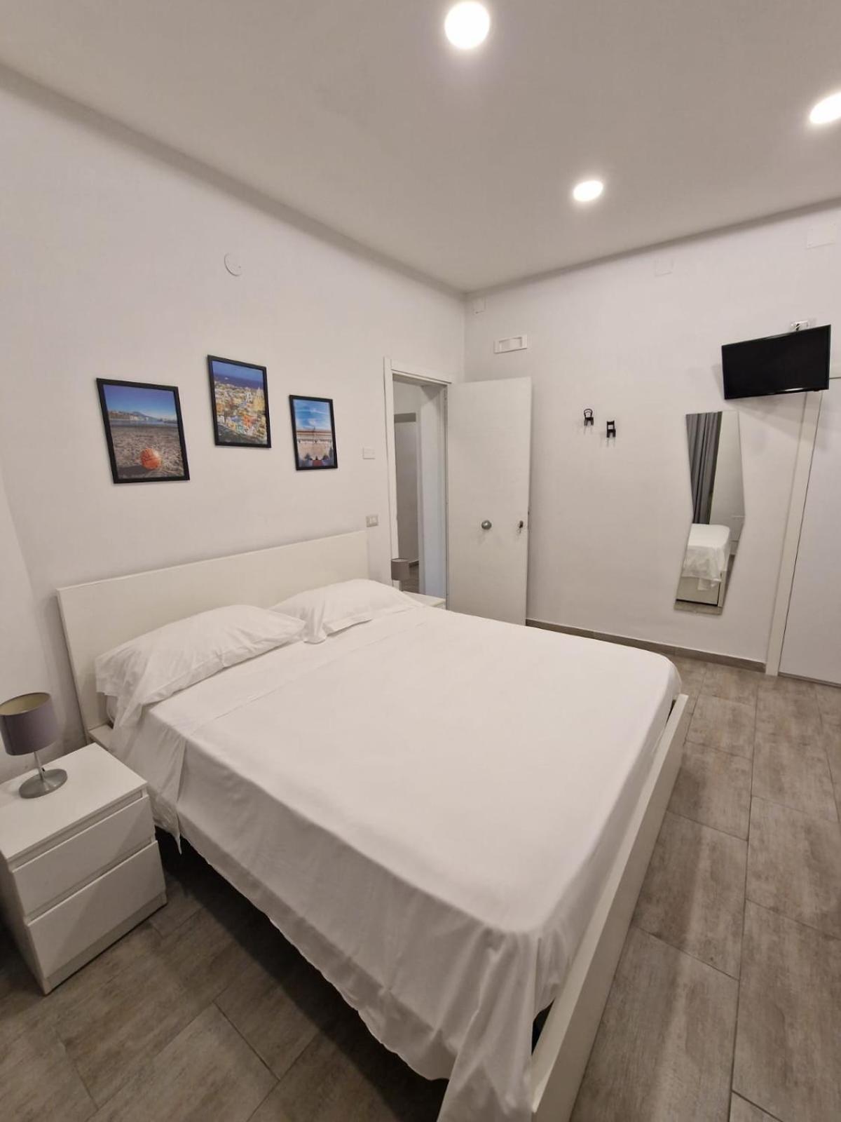 לינה וארוחת בוקר נאפולי Casa Sanni מראה חיצוני תמונה